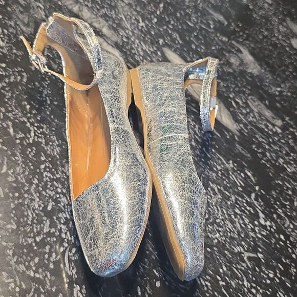 BRAND NEW REPORT METTLE SILVER DISTRESSED WOMEN'S FLAT - Picture 15 of 16